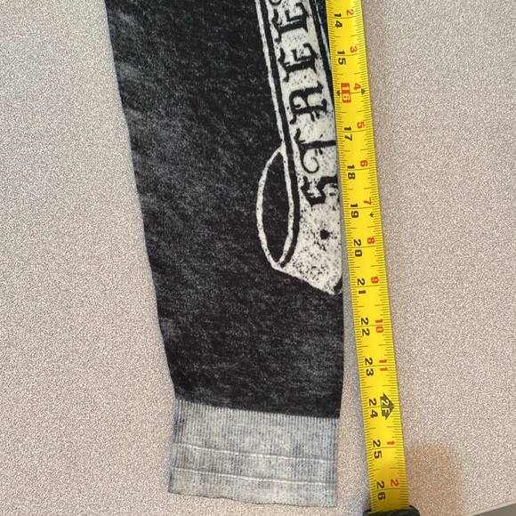 Guess - men’s vintage Ltd edition sweater. Size L - Picture 4 of 12